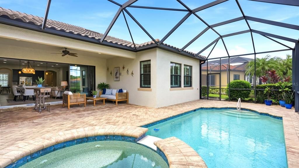 Activo con contrato: $875,000 (3 camas, 2 baños, 2228 Pies cuadrados)