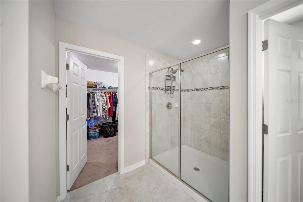 En Venta: $550,000 (5 camas, 3 baños, 3566 Pies cuadrados)