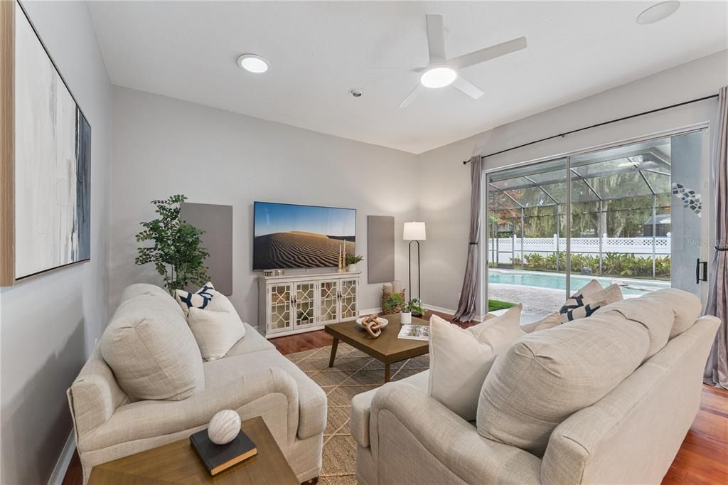 En Venta: $725,000 (4 camas, 3 baños, 2531 Pies cuadrados)