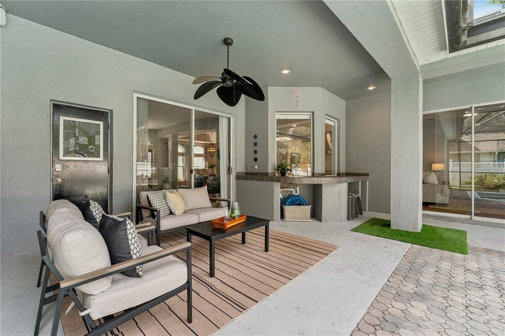 En Venta: $725,000 (4 camas, 3 baños, 2531 Pies cuadrados)