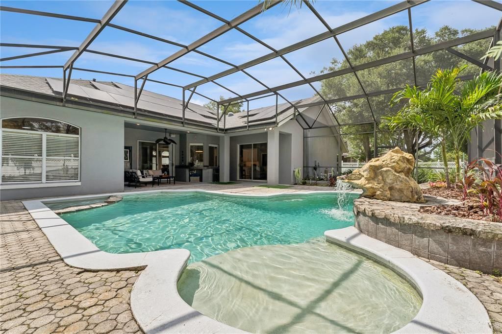 En Venta: $725,000 (4 camas, 3 baños, 2531 Pies cuadrados)