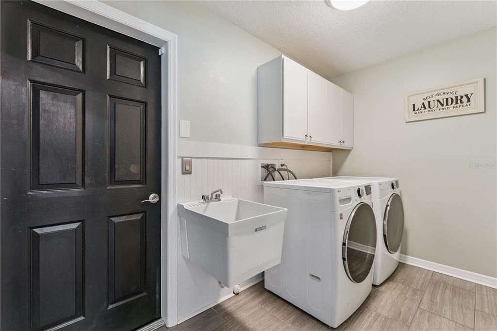 En Venta: $725,000 (4 camas, 3 baños, 2531 Pies cuadrados)