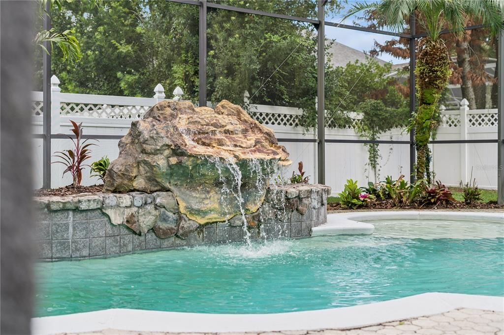 En Venta: $725,000 (4 camas, 3 baños, 2531 Pies cuadrados)