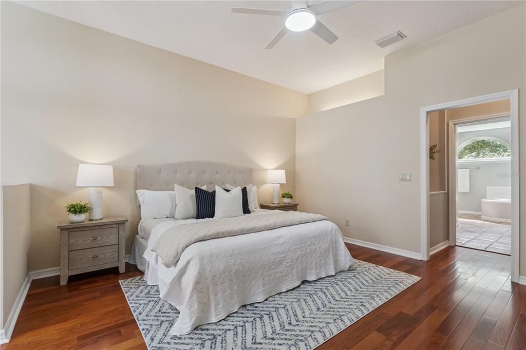 En Venta: $725,000 (4 camas, 3 baños, 2531 Pies cuadrados)