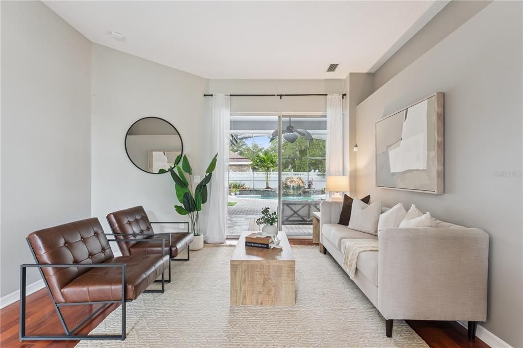 En Venta: $725,000 (4 camas, 3 baños, 2531 Pies cuadrados)