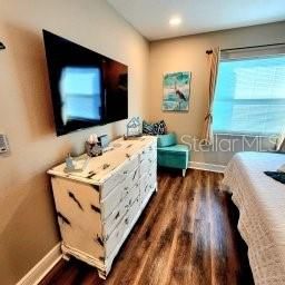 For Rent: $1,000 (2 beds, 2 baths, 874 Square Feet)