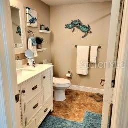 For Rent: $1,000 (2 beds, 2 baths, 874 Square Feet)