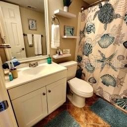 For Rent: $1,000 (2 beds, 2 baths, 874 Square Feet)