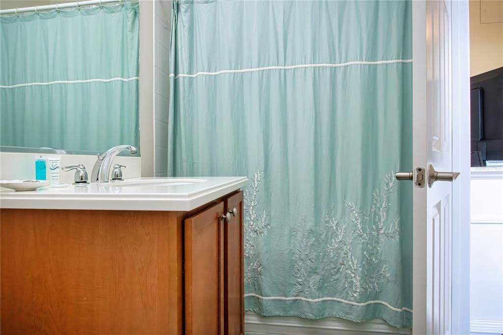 En Venta: $335,000 (2 camas, 2 baños, 1258 Pies cuadrados)