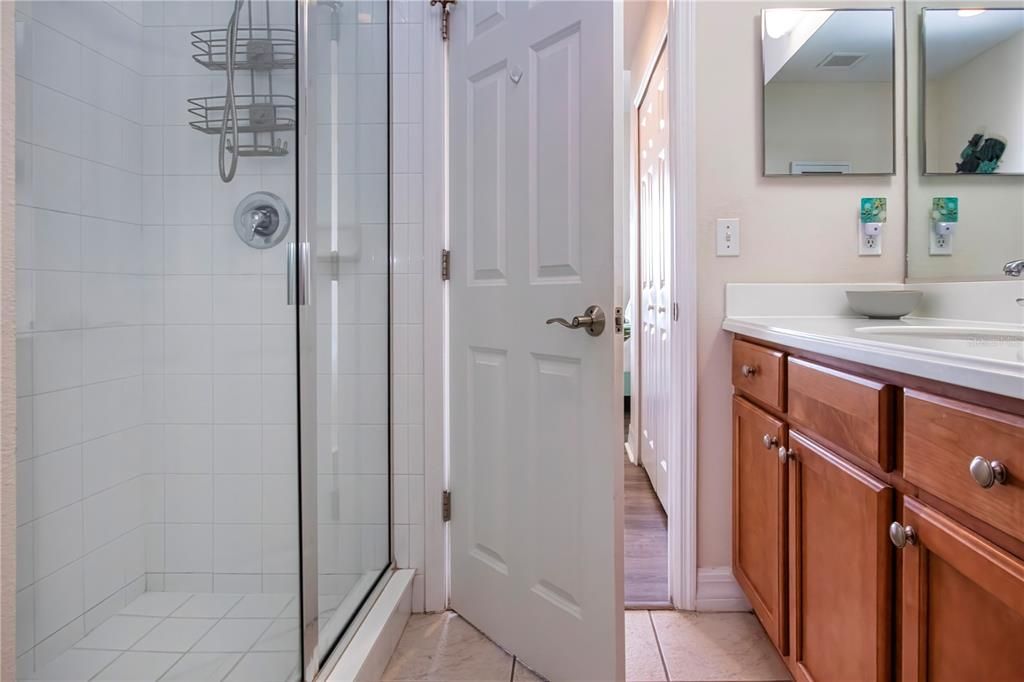 En Venta: $335,000 (2 camas, 2 baños, 1258 Pies cuadrados)