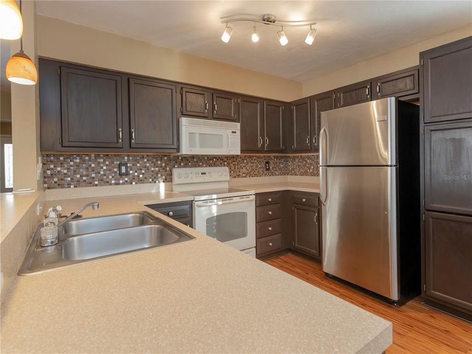 For Rent: $1,800 (2 beds, 2 baths, 1254 Square Feet)