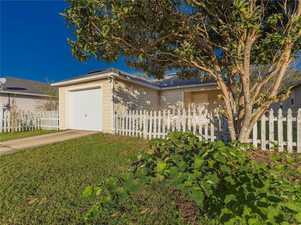 For Rent: $1,800 (2 beds, 2 baths, 1254 Square Feet)