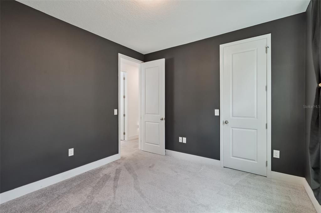 For Sale: $515,000 (3 beds, 2 baths, 2082 Square Feet)