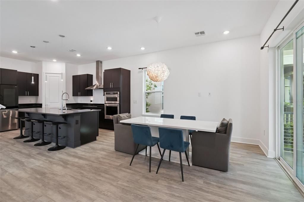For Sale: $515,000 (3 beds, 2 baths, 2082 Square Feet)