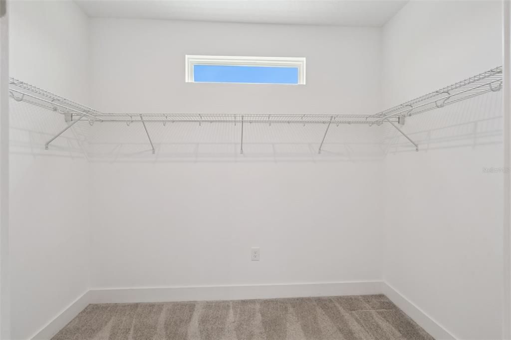 For Sale: $515,000 (3 beds, 2 baths, 2082 Square Feet)