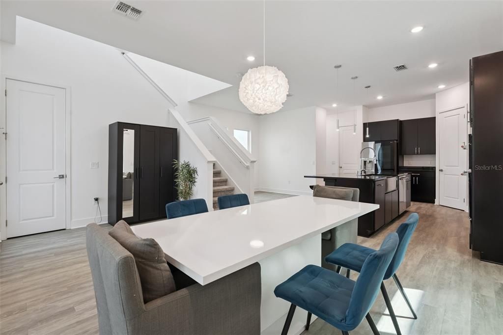 For Sale: $515,000 (3 beds, 2 baths, 2082 Square Feet)