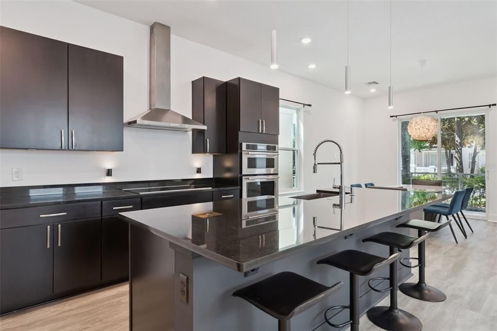 For Sale: $515,000 (3 beds, 2 baths, 2082 Square Feet)