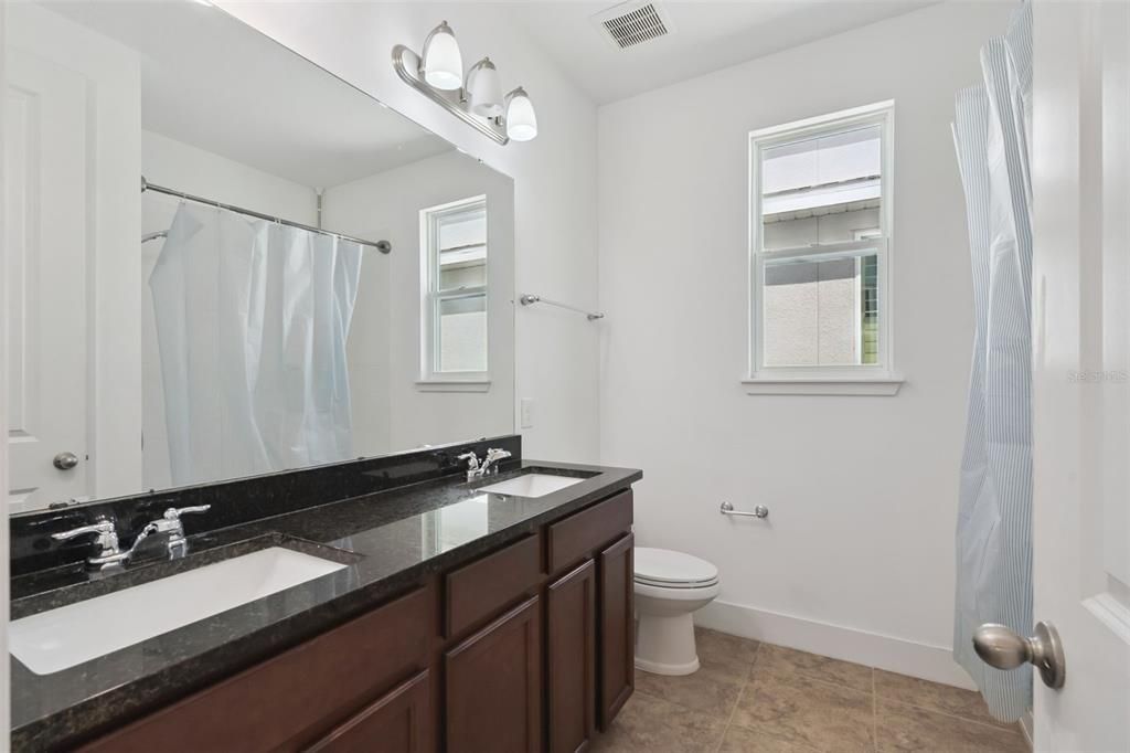 For Sale: $515,000 (3 beds, 2 baths, 2082 Square Feet)
