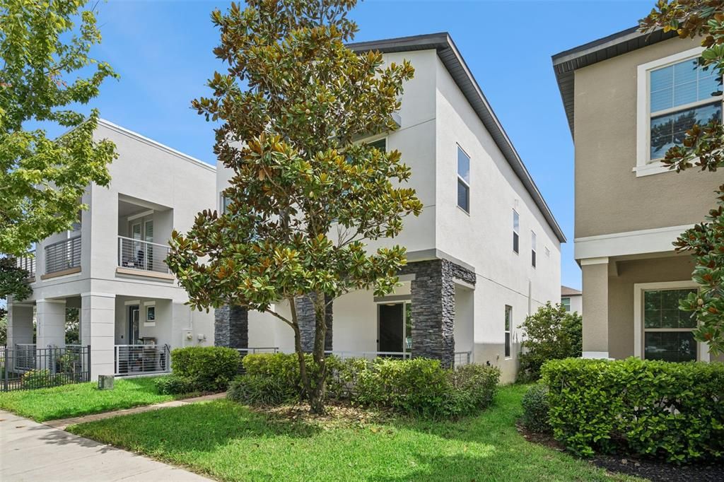 For Sale: $515,000 (3 beds, 2 baths, 2082 Square Feet)