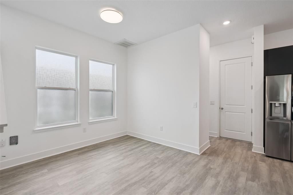 For Sale: $515,000 (3 beds, 2 baths, 2082 Square Feet)