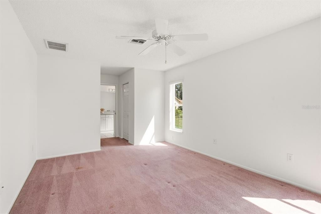 For Sale: $349,000 (2 beds, 2 baths, 1824 Square Feet)