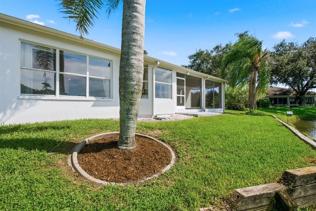 For Sale: $349,000 (2 beds, 2 baths, 1824 Square Feet)