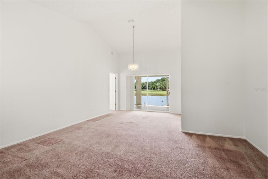For Sale: $349,000 (2 beds, 2 baths, 1824 Square Feet)