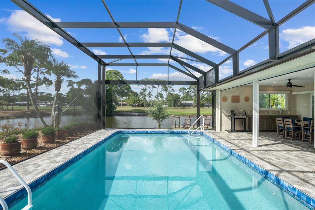 En Venta: $890,000 (3 camas, 2 baños, 2758 Pies cuadrados)