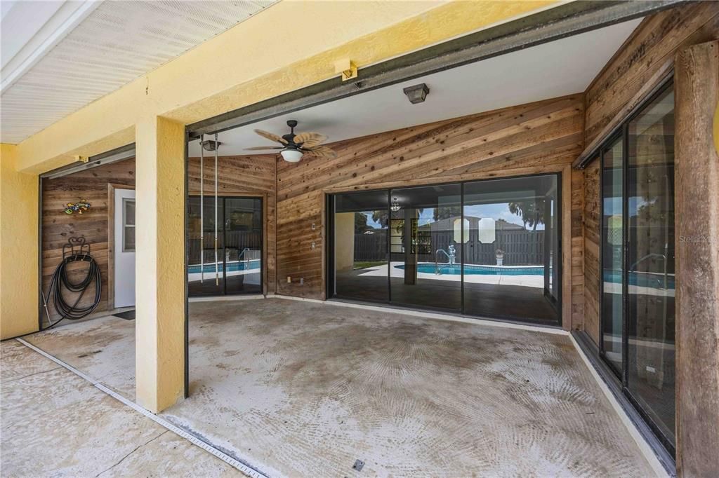 En Venta: $550,000 (3 camas, 2 baños, 1549 Pies cuadrados)