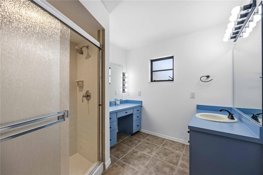 En Venta: $550,000 (3 camas, 2 baños, 1549 Pies cuadrados)