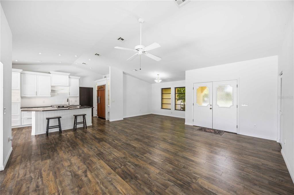 En Venta: $550,000 (3 camas, 2 baños, 1549 Pies cuadrados)