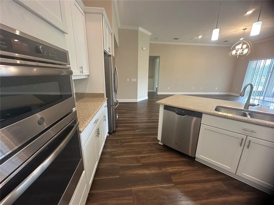 В аренду: $2,750 (4 спален, 3 ванн, 2840 Квадратных фут)