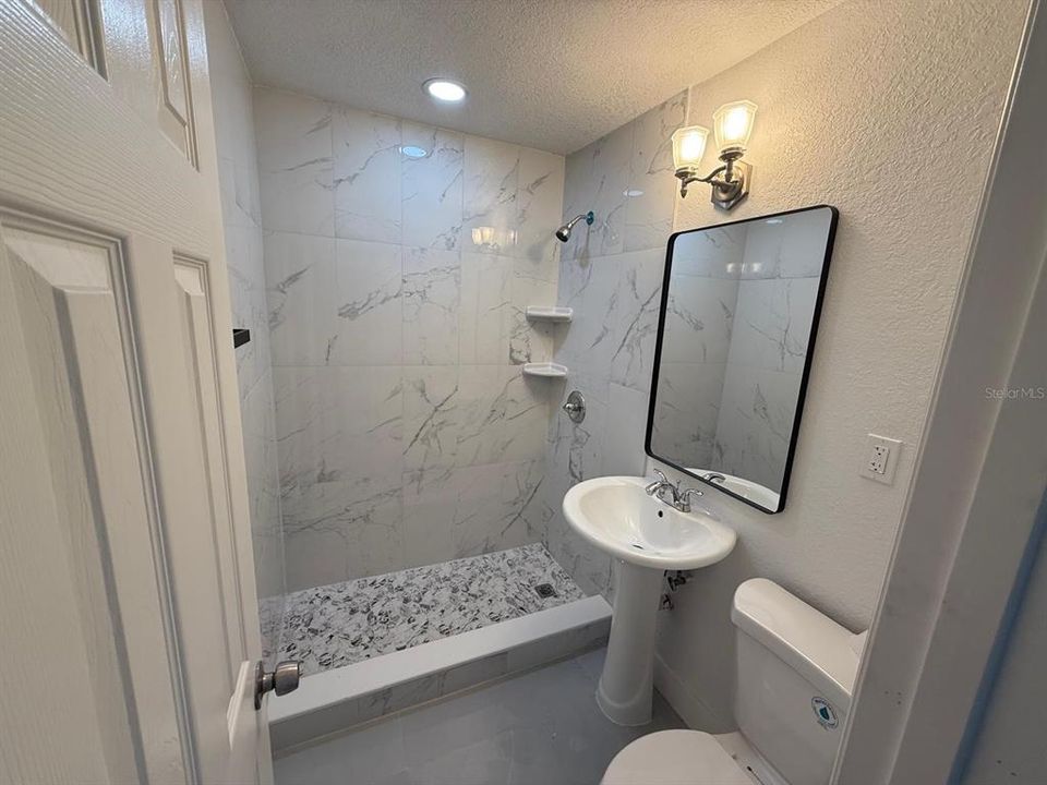 En Venta: $450,000 (4 camas, 0 baños, 1594 Pies cuadrados)