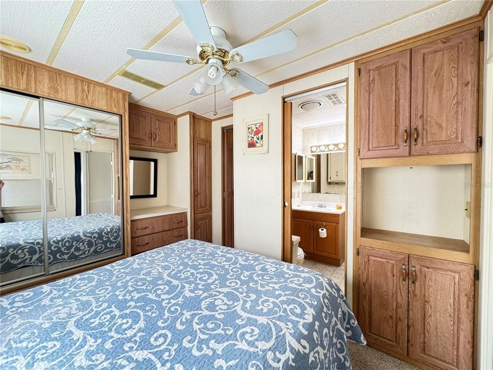 На продажу: $90,000 (1 спален, 2 ванн, 404 Квадратных фут)