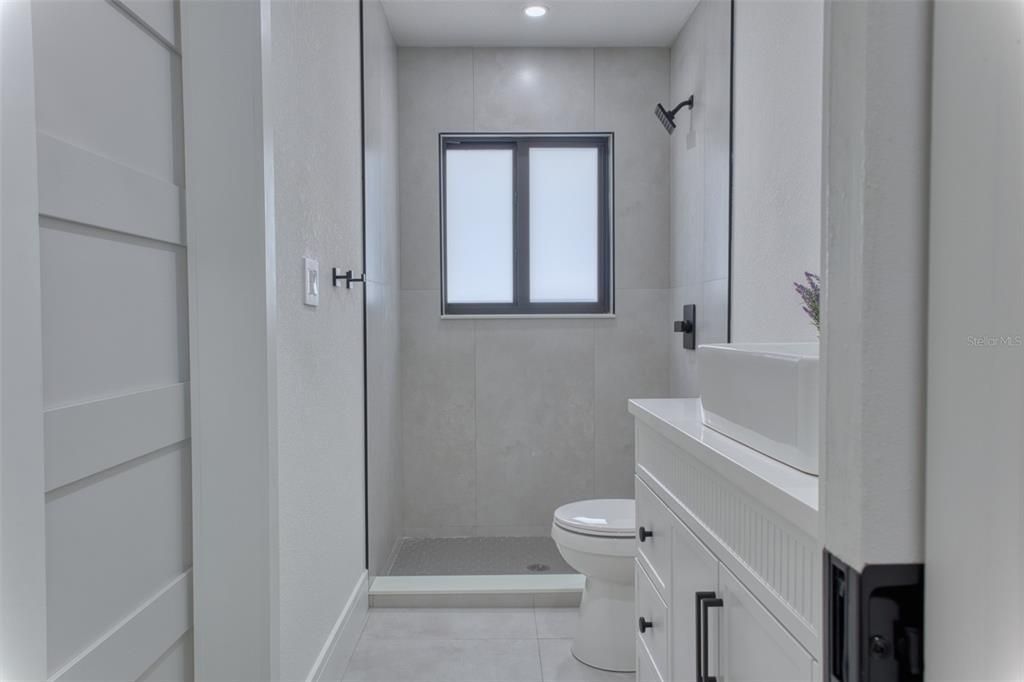 На продажу: $595,000 (3 спален, 2 ванн, 1802 Квадратных фут)