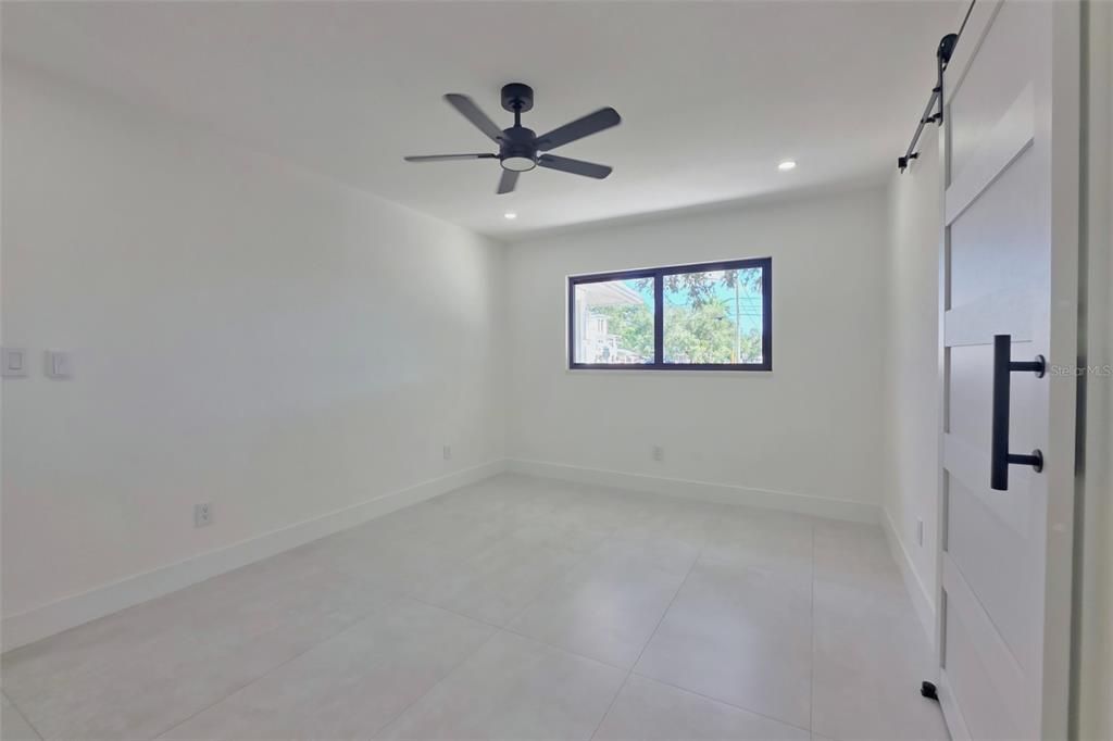 На продажу: $595,000 (3 спален, 2 ванн, 1802 Квадратных фут)