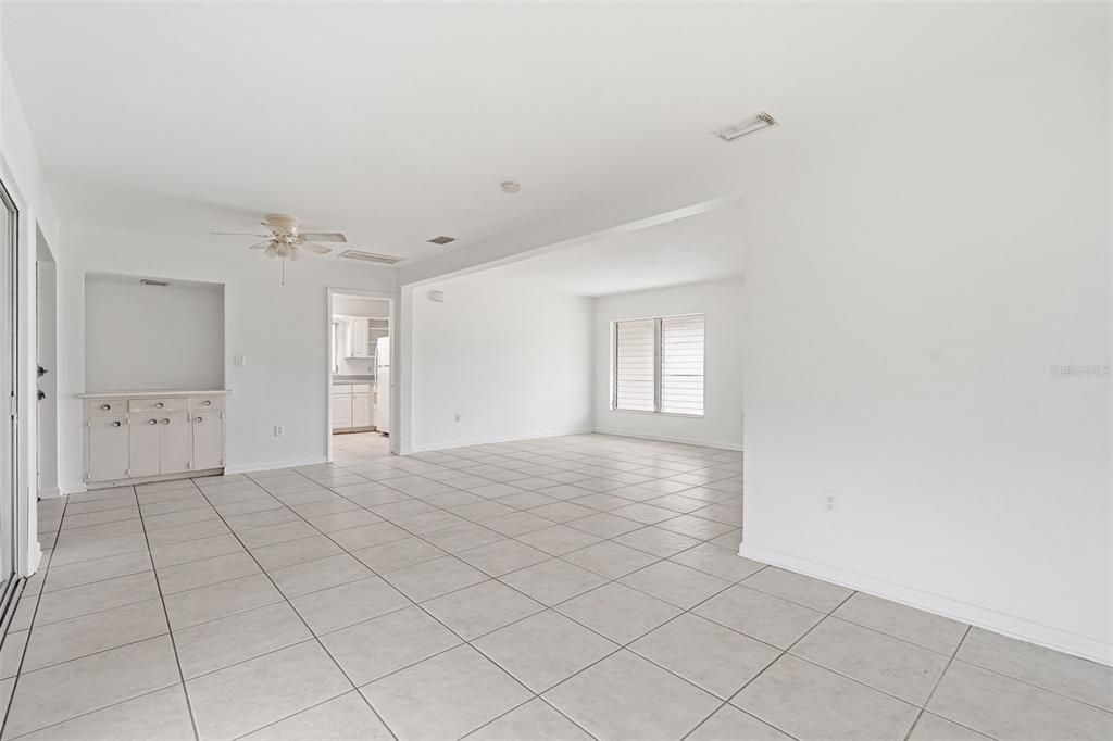 For Sale: $199,900 (3 beds, 1 baths, 1195 Square Feet)