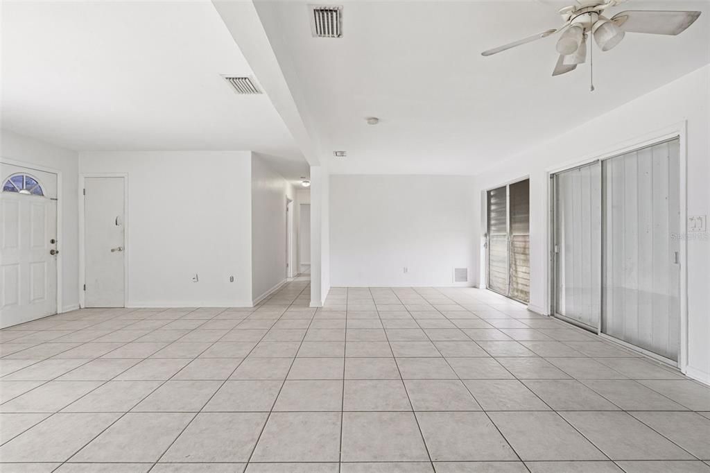 For Sale: $199,900 (3 beds, 1 baths, 1195 Square Feet)