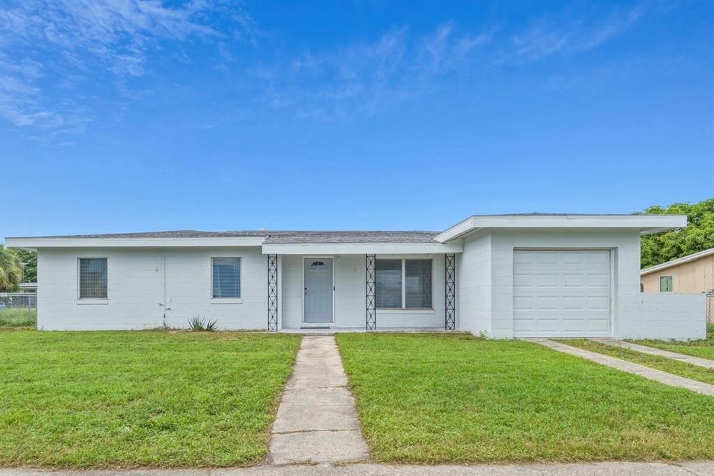 For Sale: $199,900 (3 beds, 1 baths, 1195 Square Feet)