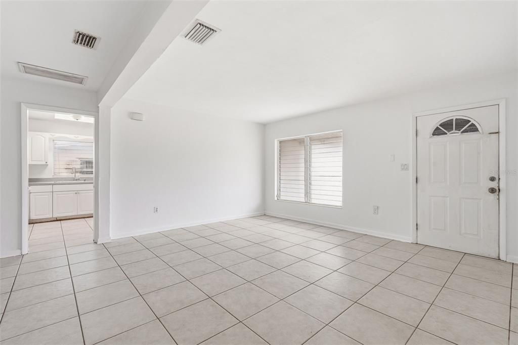 For Sale: $199,900 (3 beds, 1 baths, 1195 Square Feet)