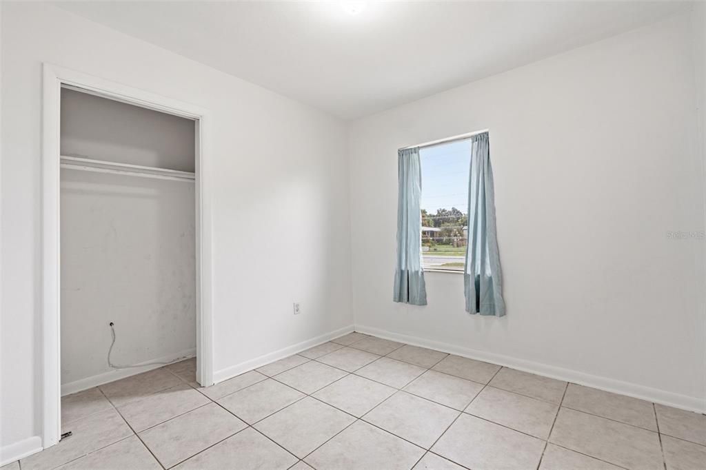 For Sale: $199,900 (3 beds, 1 baths, 1195 Square Feet)