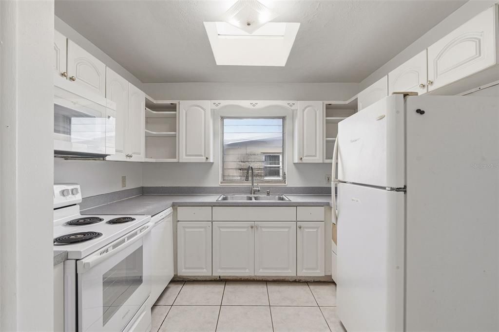 For Sale: $199,900 (3 beds, 1 baths, 1195 Square Feet)