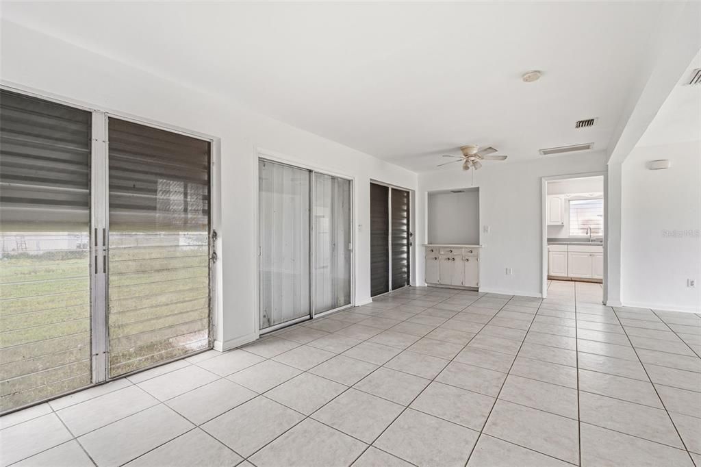 For Sale: $199,900 (3 beds, 1 baths, 1195 Square Feet)
