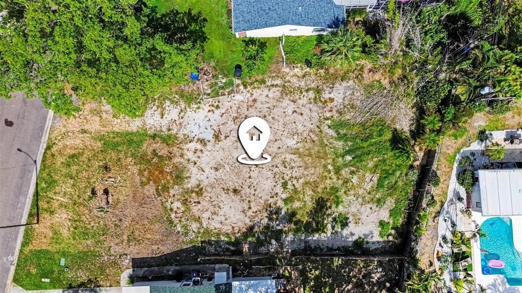 На продажу: $289,900 (0.21 acres)