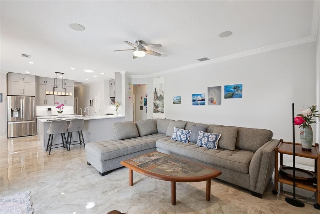 Activo con contrato: $768,000 (5 camas, 3 baños, 3075 Pies cuadrados)