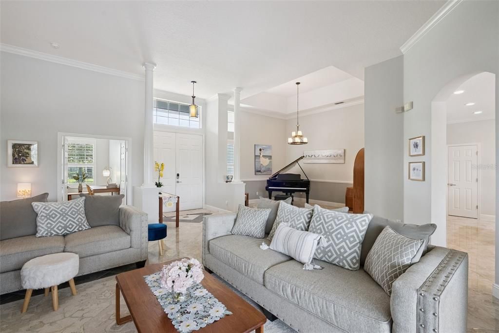 Activo con contrato: $768,000 (5 camas, 3 baños, 3075 Pies cuadrados)