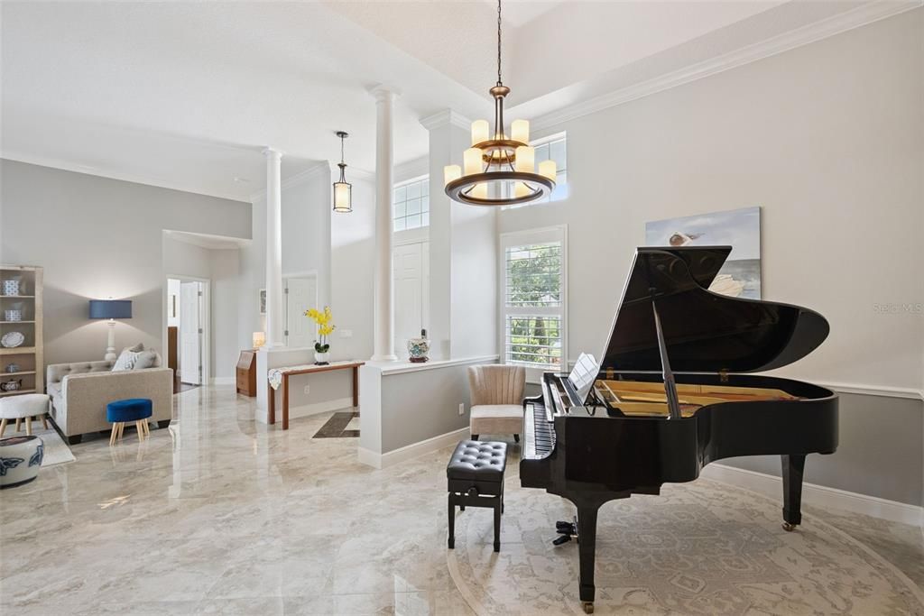 Activo con contrato: $768,000 (5 camas, 3 baños, 3075 Pies cuadrados)