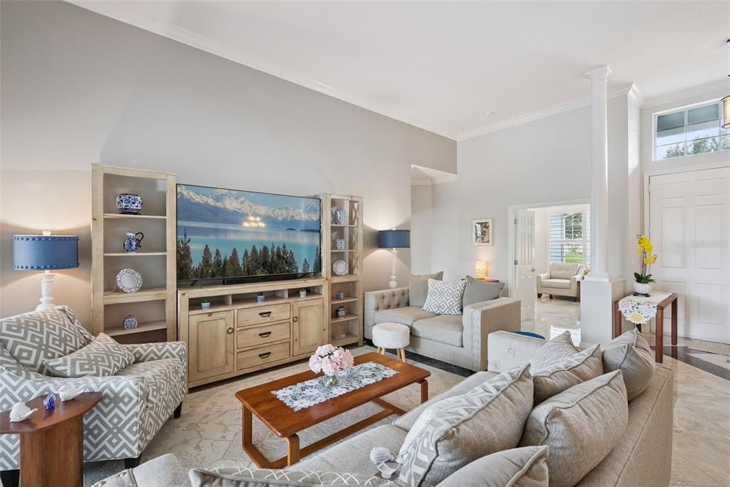 Activo con contrato: $768,000 (5 camas, 3 baños, 3075 Pies cuadrados)