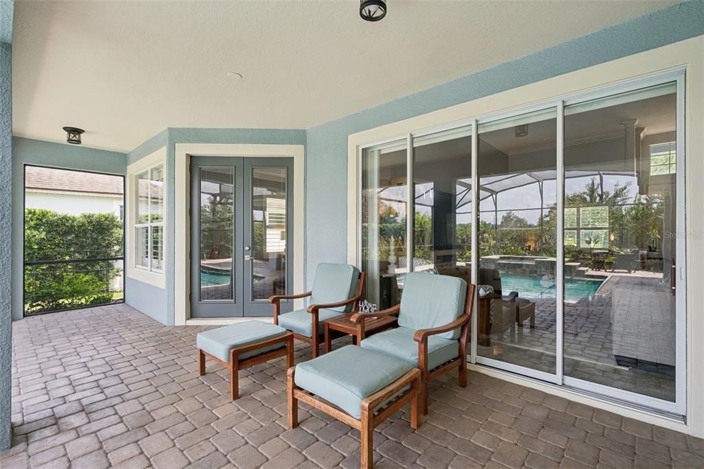 Activo con contrato: $768,000 (5 camas, 3 baños, 3075 Pies cuadrados)
