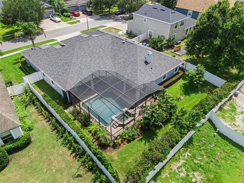 Activo con contrato: $768,000 (5 camas, 3 baños, 3075 Pies cuadrados)